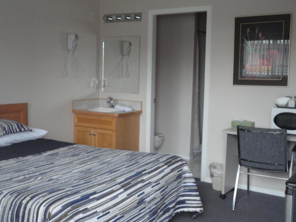 Apple Tree Inn Пентиктон Номер фото