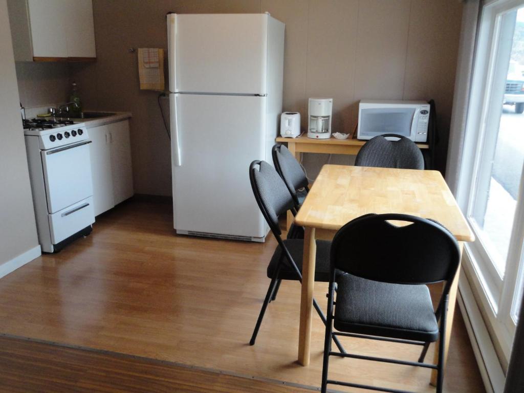 Apple Tree Inn Пентиктон Номер фото