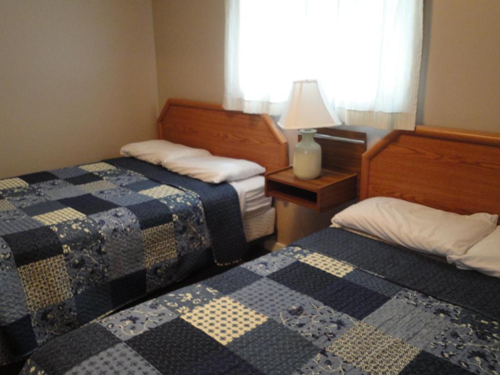 Apple Tree Inn Пентиктон Номер фото